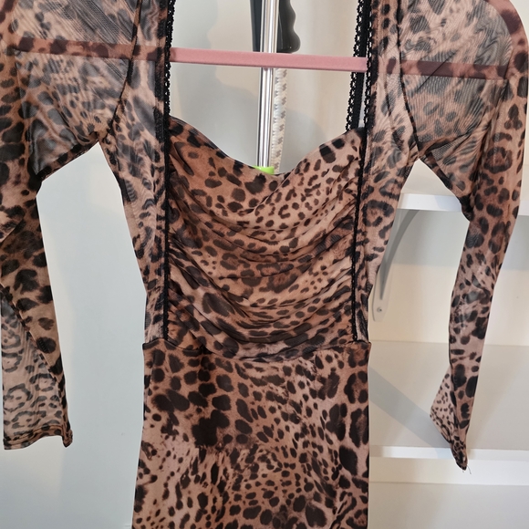 Jaded Rose Kendra Leopard Ruched Midi Dress Mesh Long Sleeve Size 8 - Picture 3 of 6